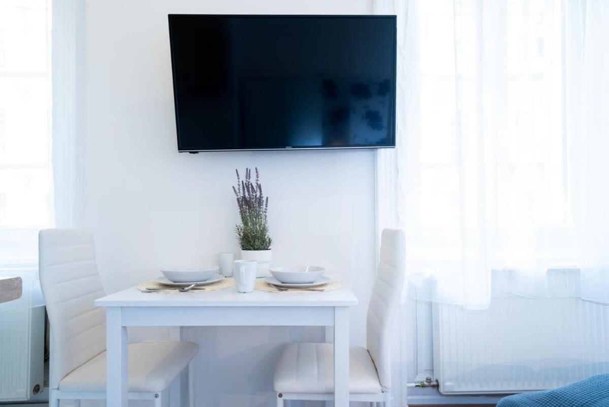 Modern Intimate Studio In The Center Budapeszt Zewnętrze zdjęcie
